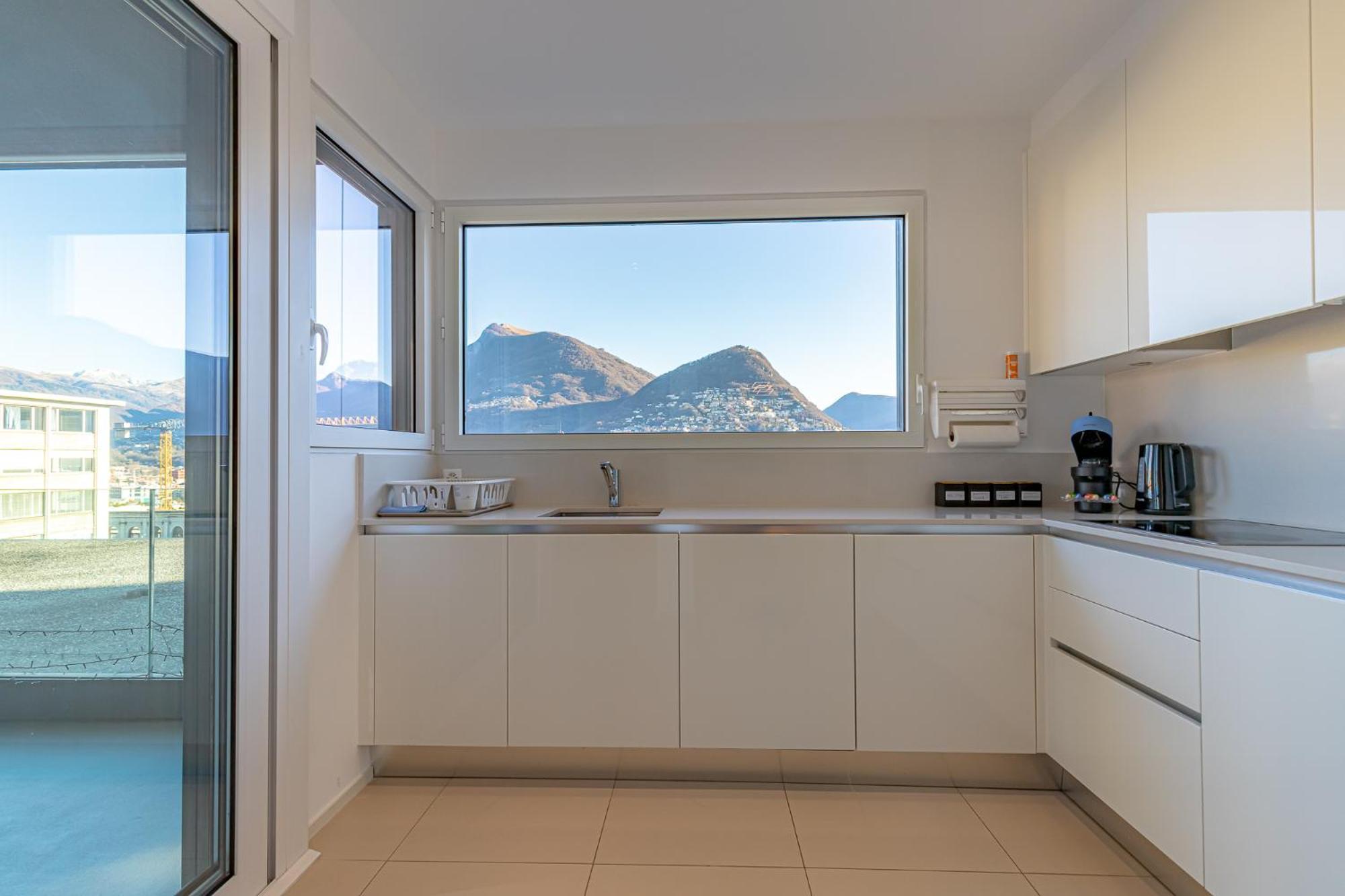 Imperial Of Lugano 3 With A Lake View Behind The Station And 10 Min From The Lake Of Lugano Eksteriør bilde
